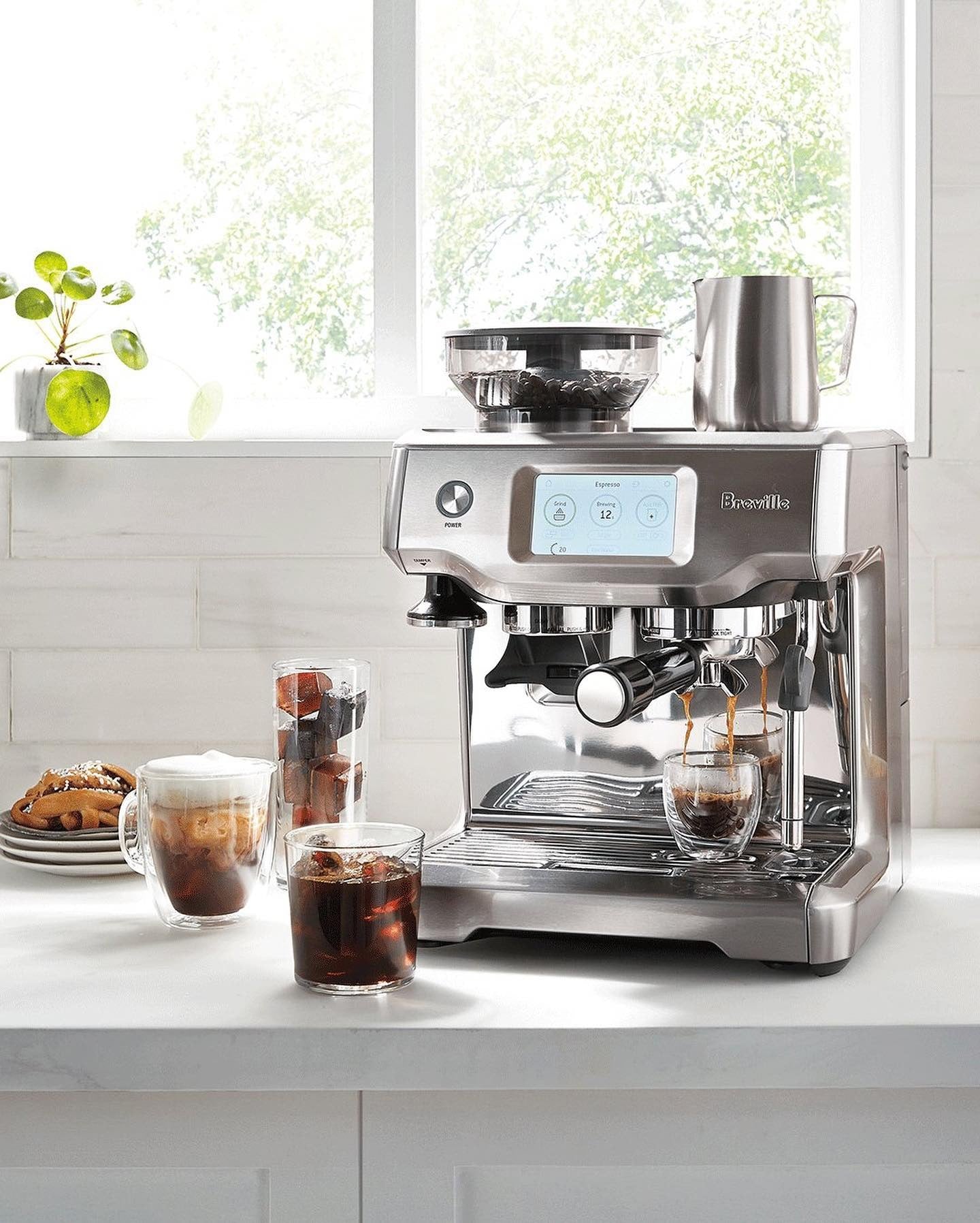 Breville ® Barista Touch ™ Espresso Machine in Brushed Stainless Steel